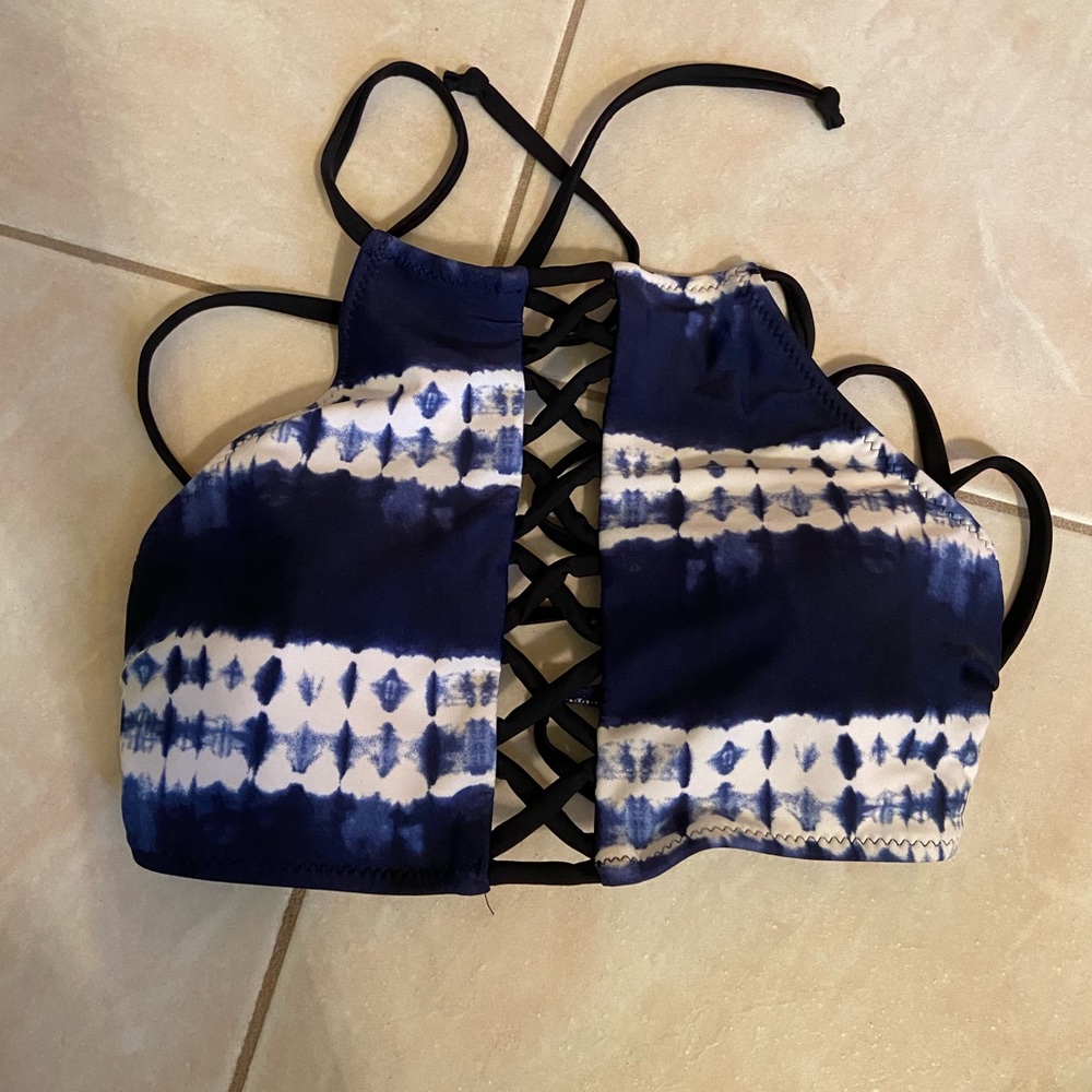 6/$25💗- Bikini Top
